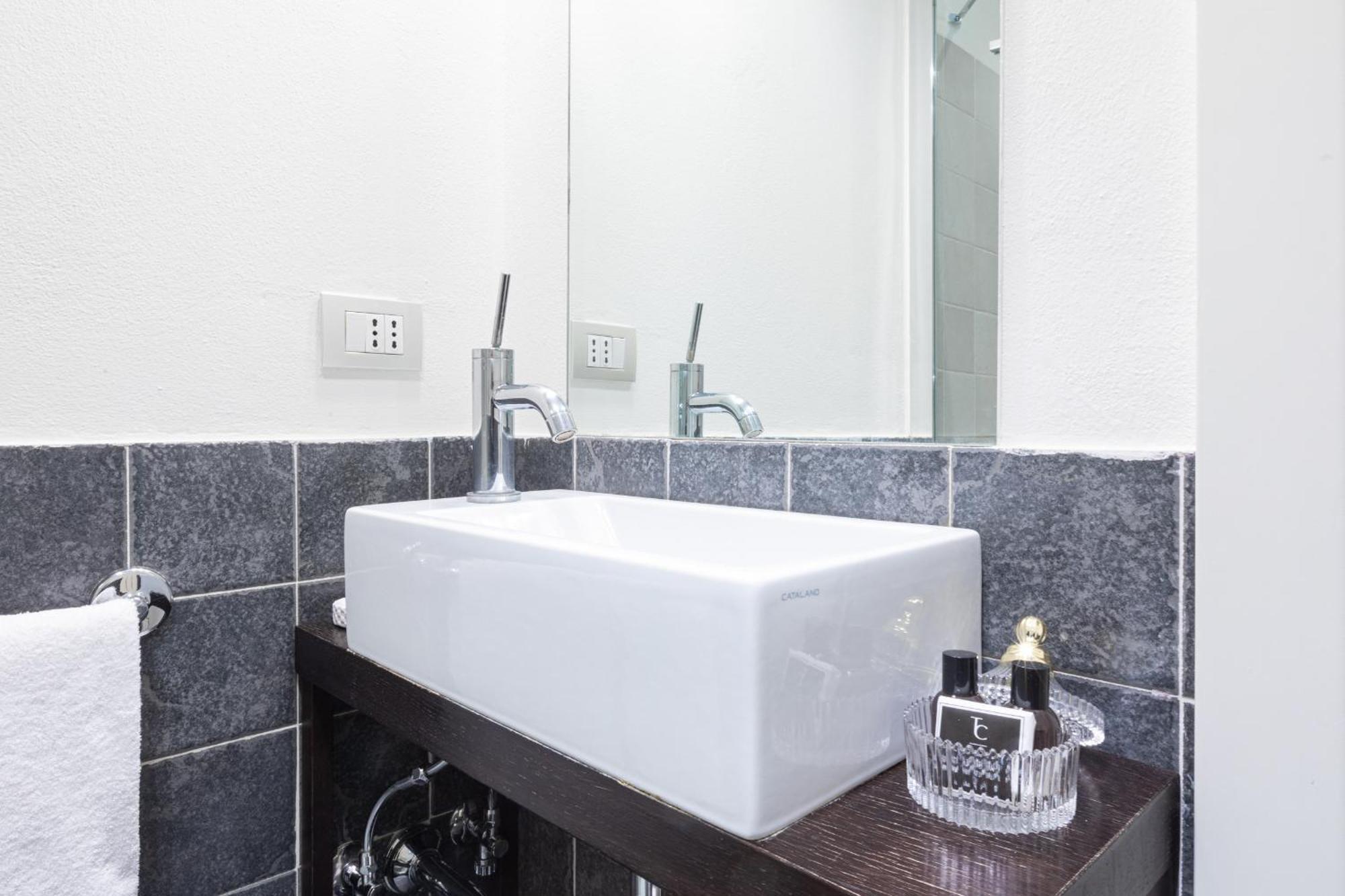 Apartment Bicocca Terrace Two Bedroom -top Collection Mailand